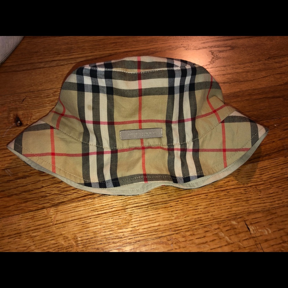 Burberry Vintage Check Bucket Hat